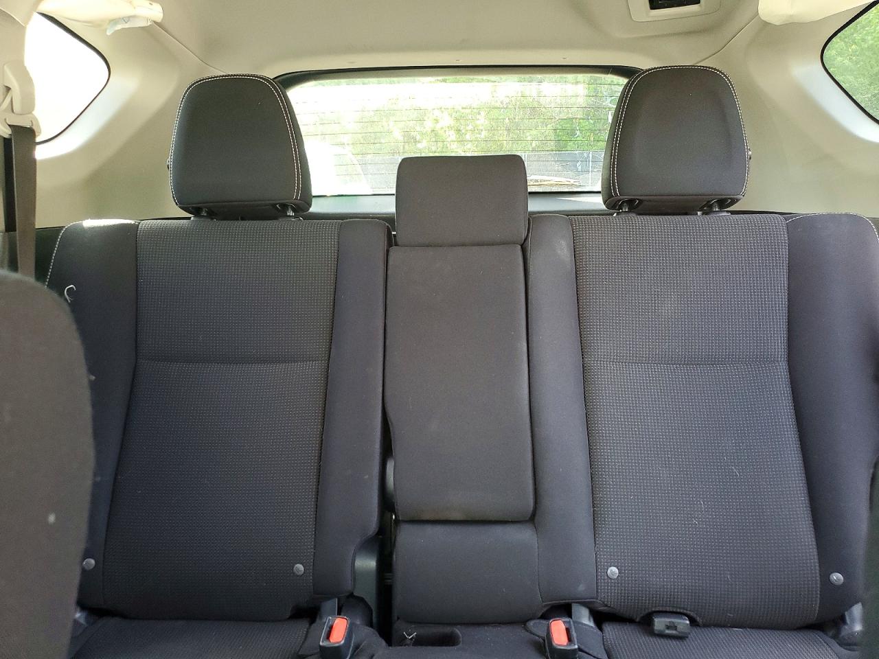 2016 TOYOTA RAV4 XLE photo 28