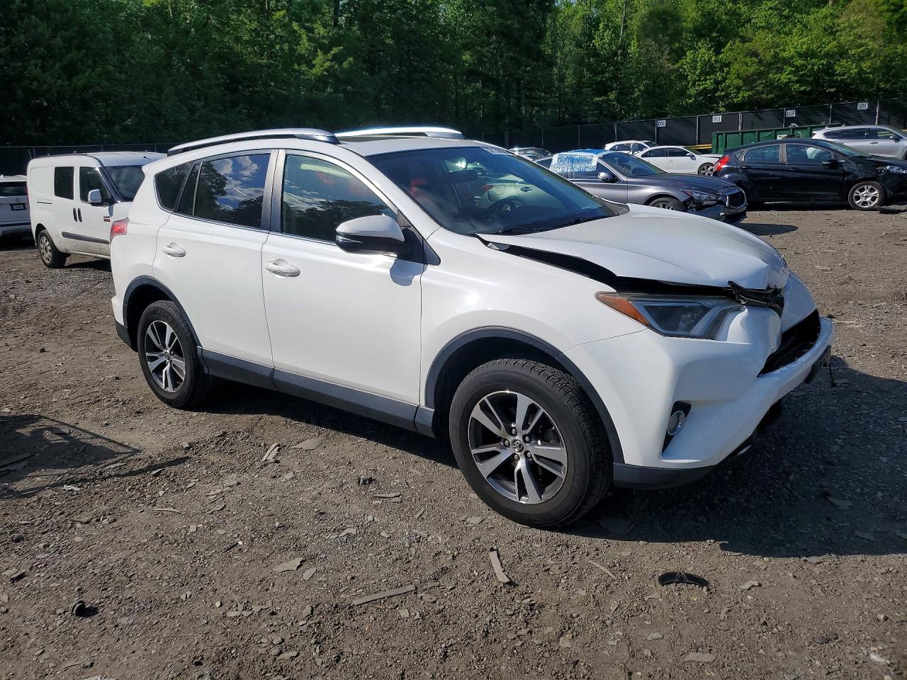 2016 TOYOTA RAV4 XLE photo 10