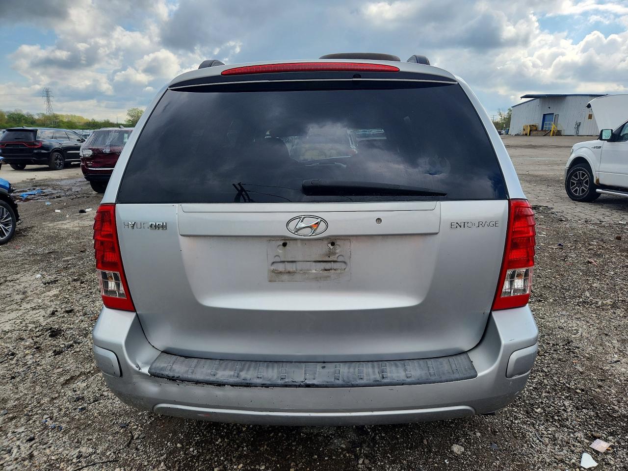2007 HYUNDAI ENTOURAGE GLS photo 11