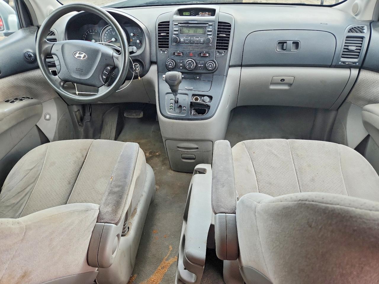 2007 HYUNDAI ENTOURAGE GLS photo 15