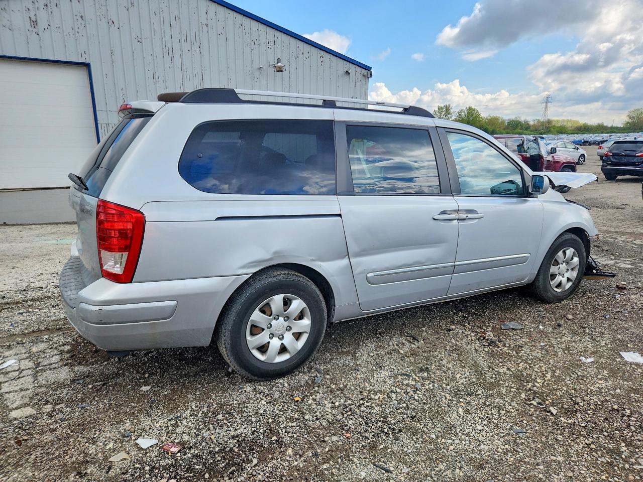 2007 HYUNDAI ENTOURAGE GLS photo 5