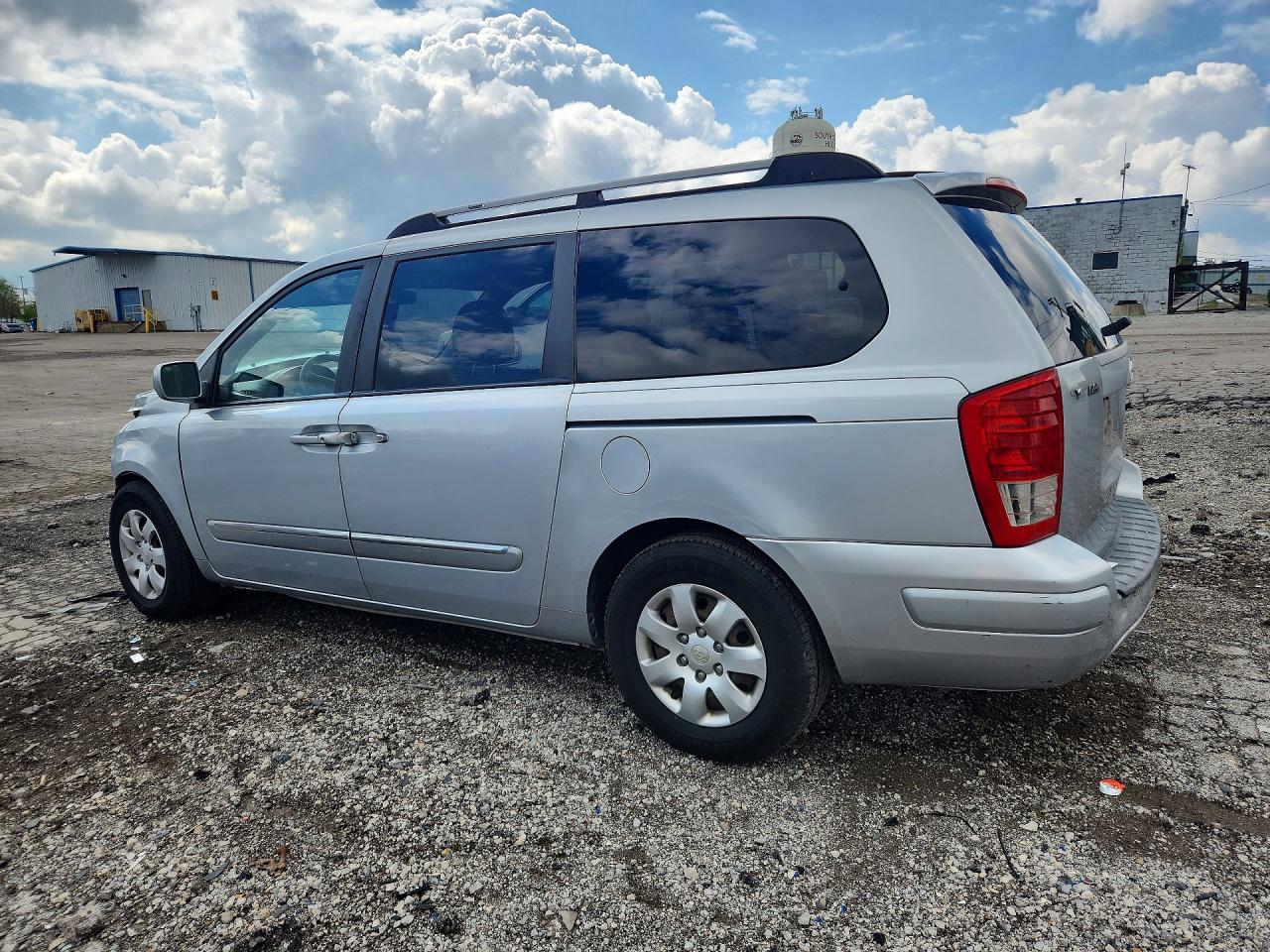 2007 HYUNDAI ENTOURAGE GLS photo 3
