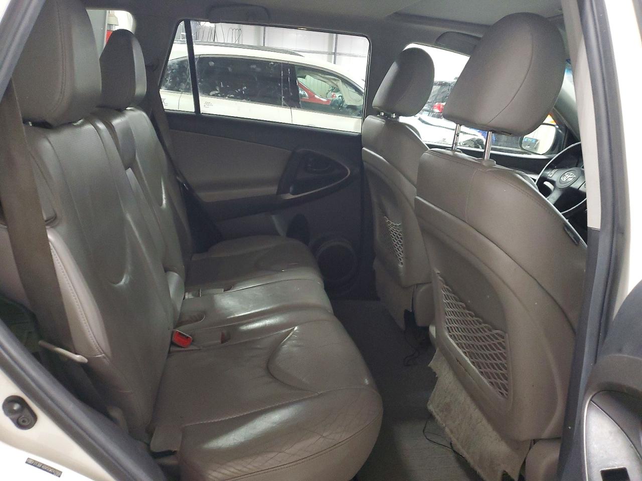 2012 TOYOTA RAV4 LIMITED photo 28