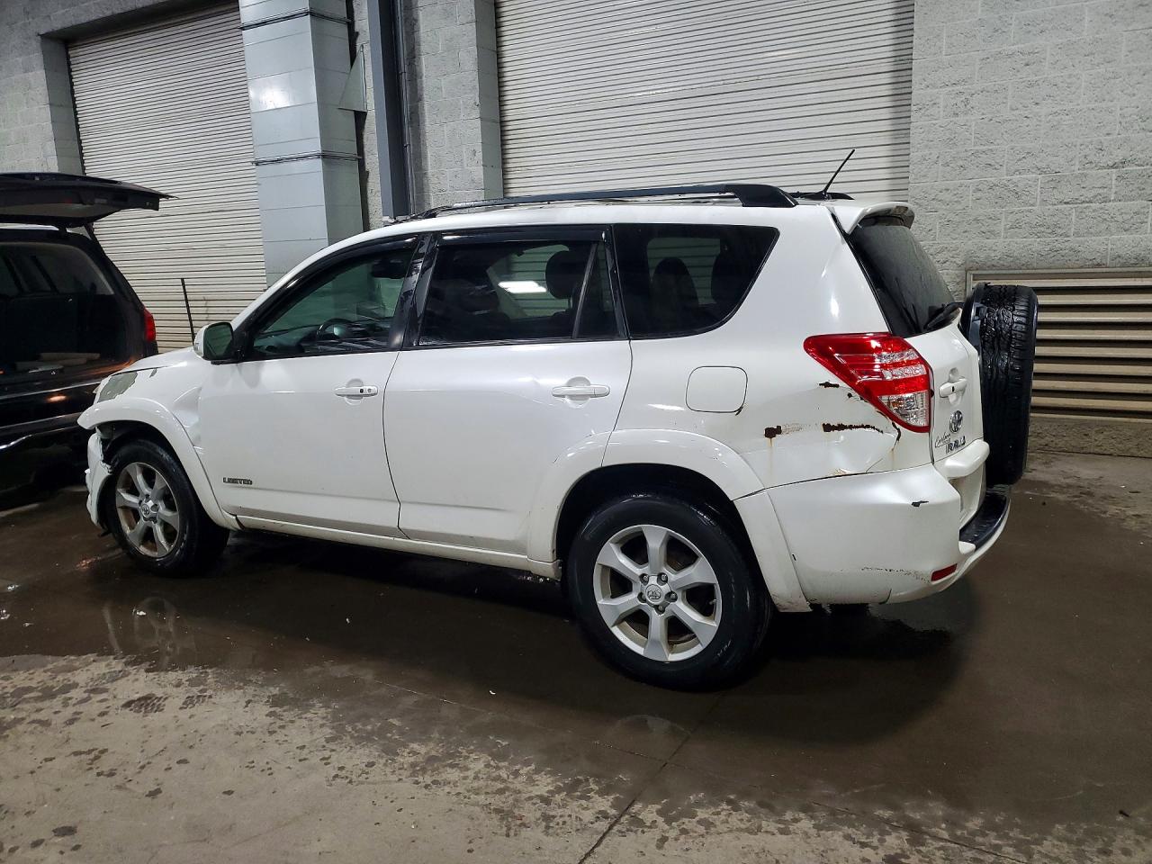 2012 TOYOTA RAV4 LIMITED photo 4