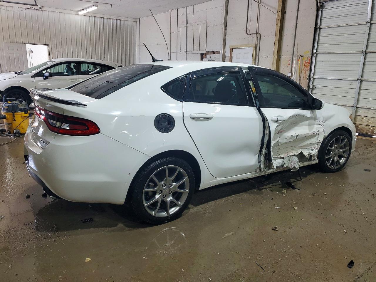 2015 DODGE DART SXT photo 5