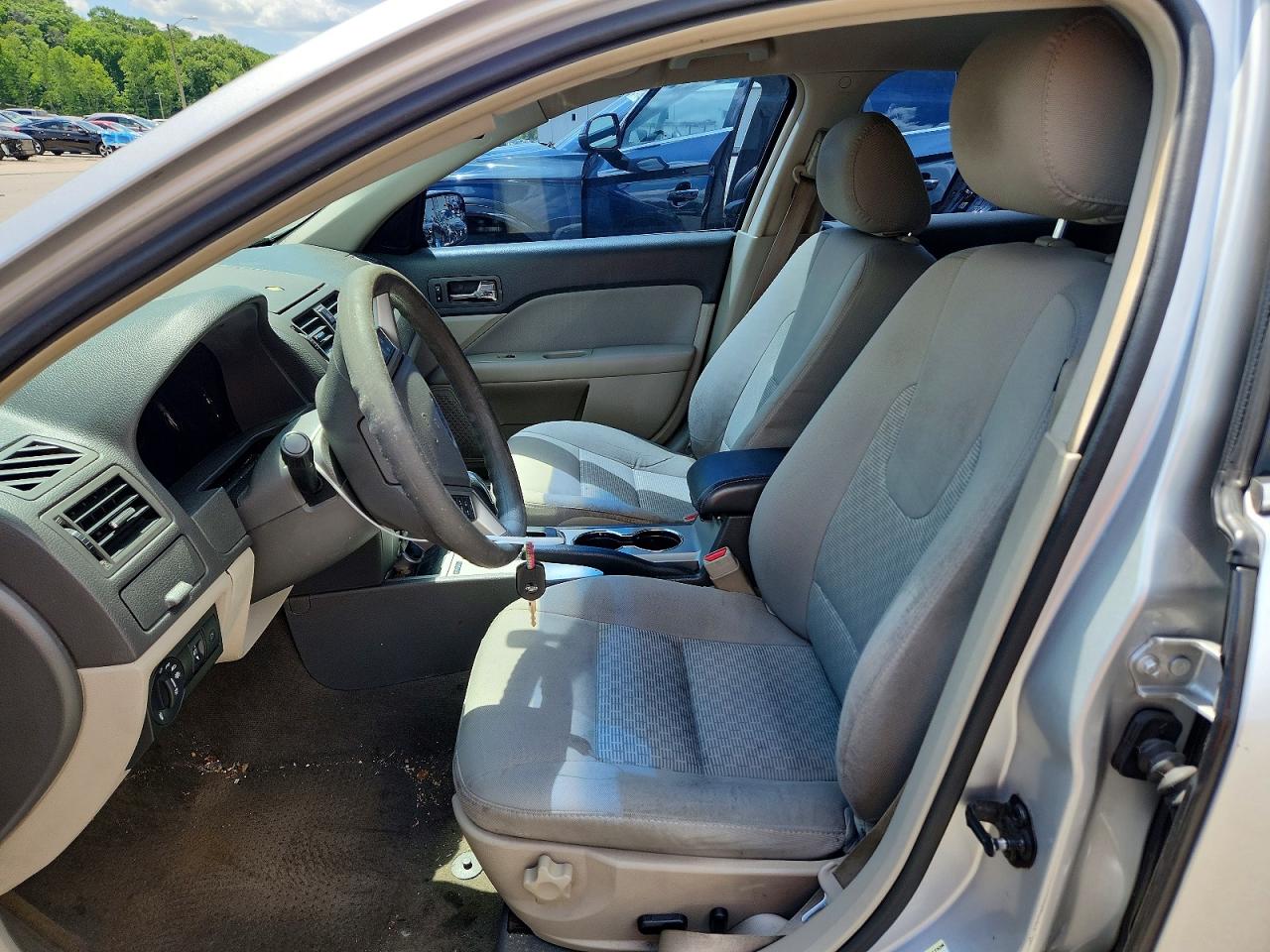 2011 FORD FUSION SE photo 13