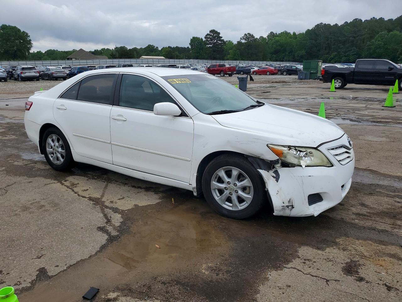 2011 TOYOTA CAMRY LE photo 7