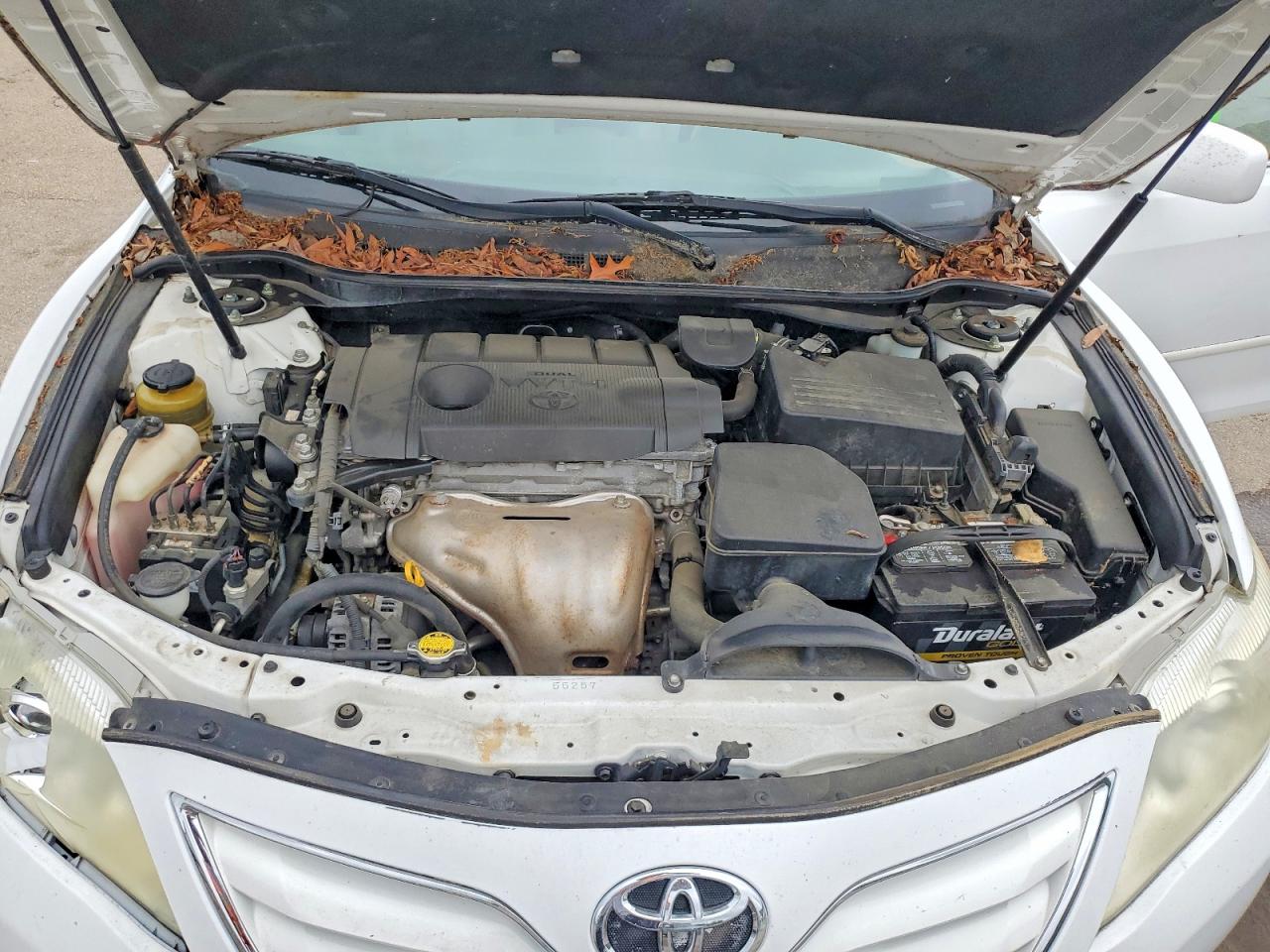2011 TOYOTA CAMRY LE photo 21