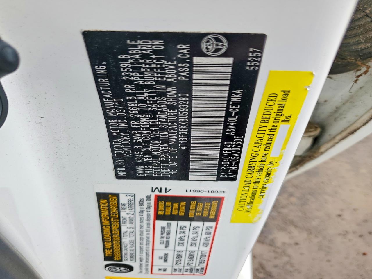 2011 TOYOTA CAMRY LE photo 25
