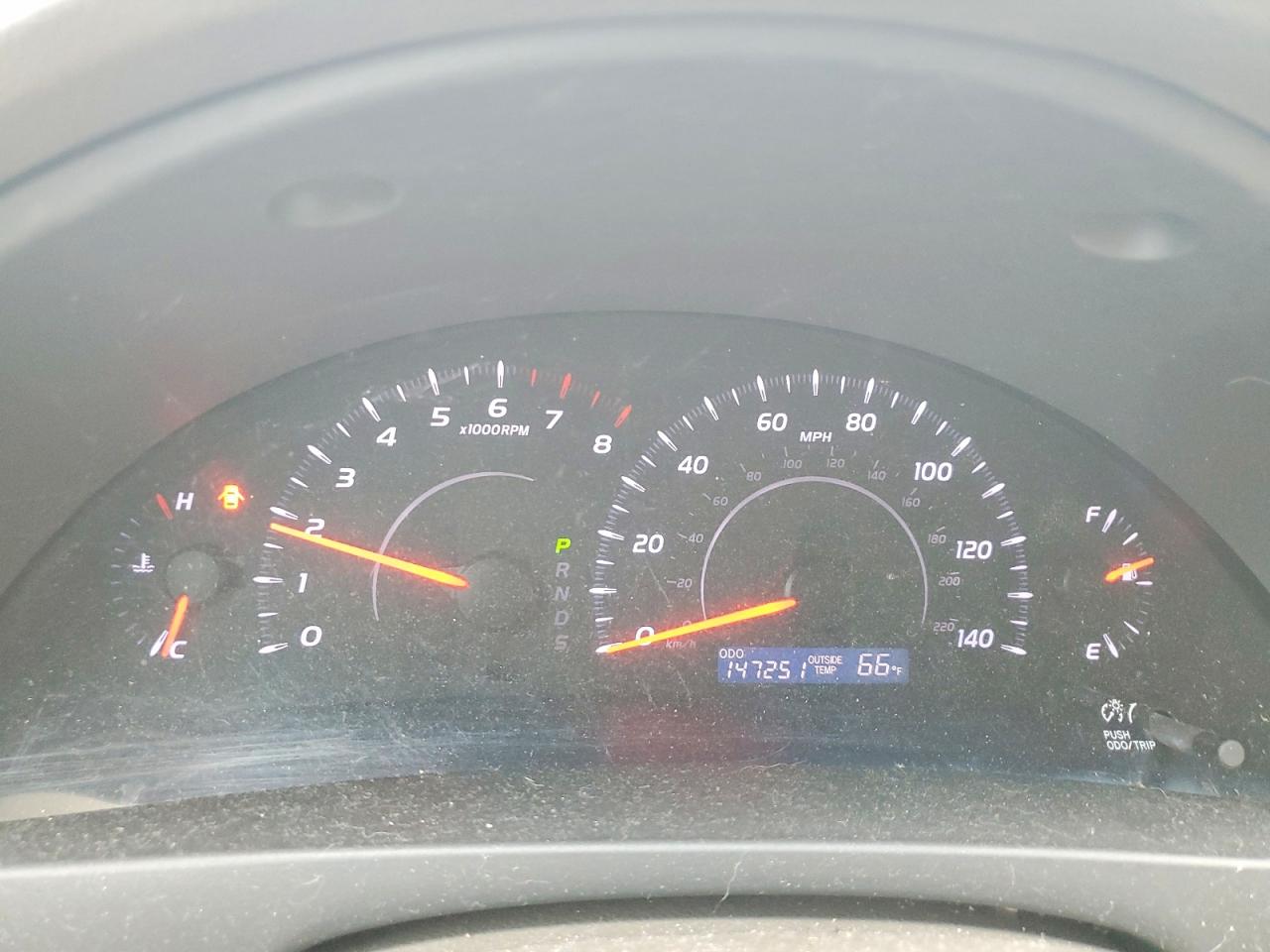 2011 TOYOTA CAMRY LE photo 17