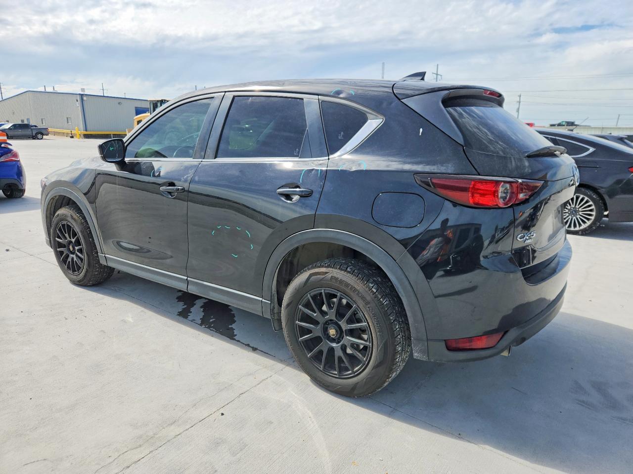 2021 MAZDA CX-5 TOURING photo 2