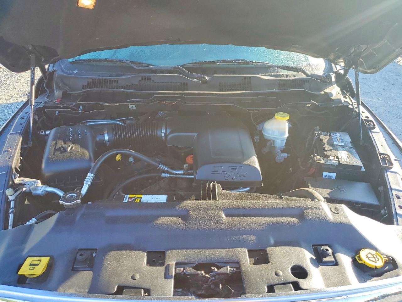 2017 RAM 1500 SLT photo 21