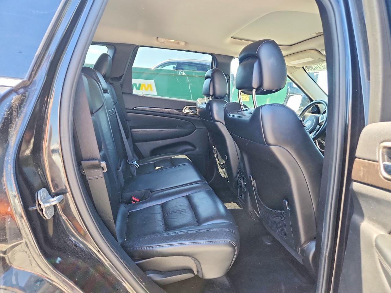 2011 JEEP GRAND CHEROKEE LAREDO photo 11