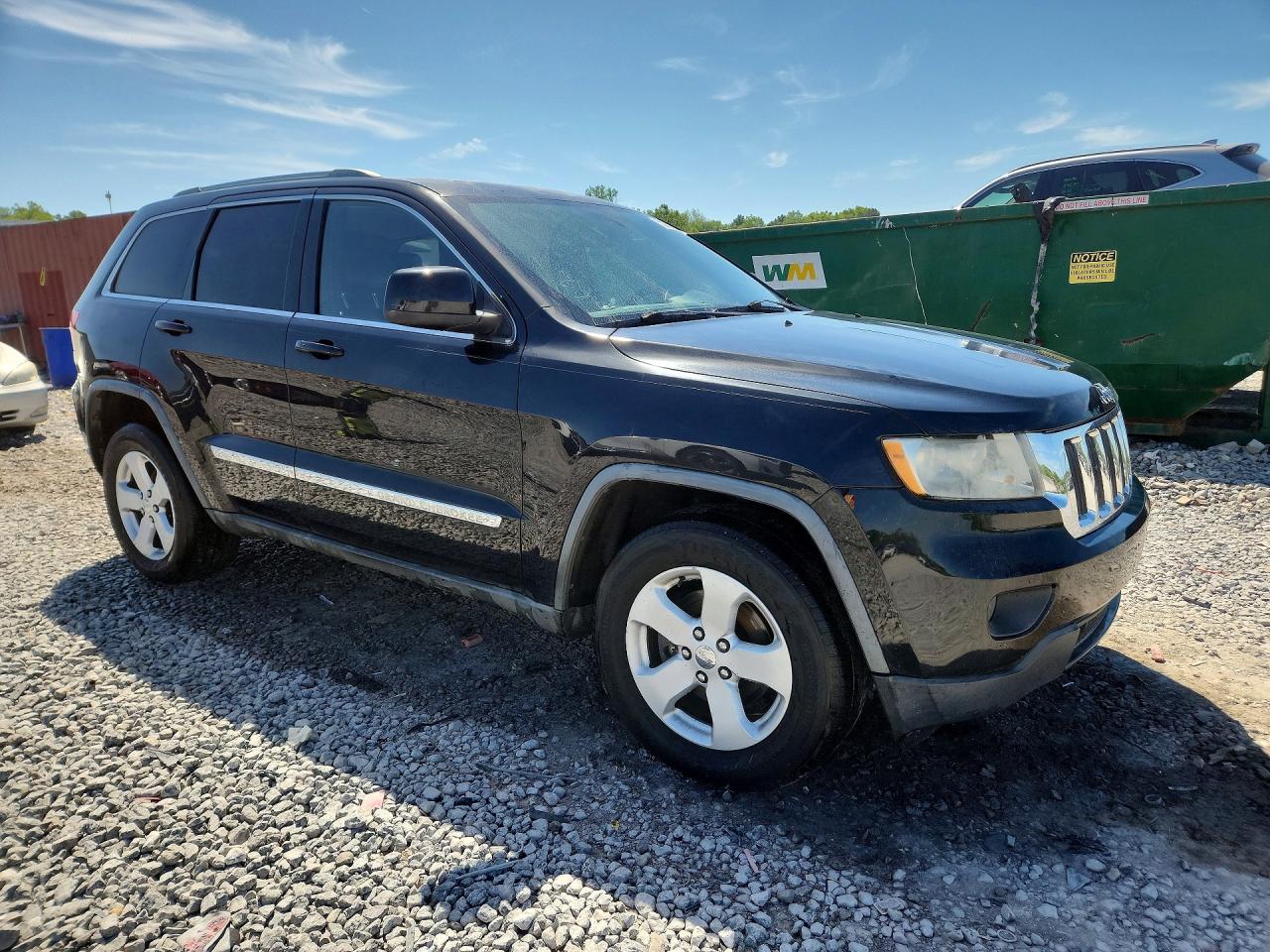 2011 JEEP GRAND CHEROKEE LAREDO photo 4