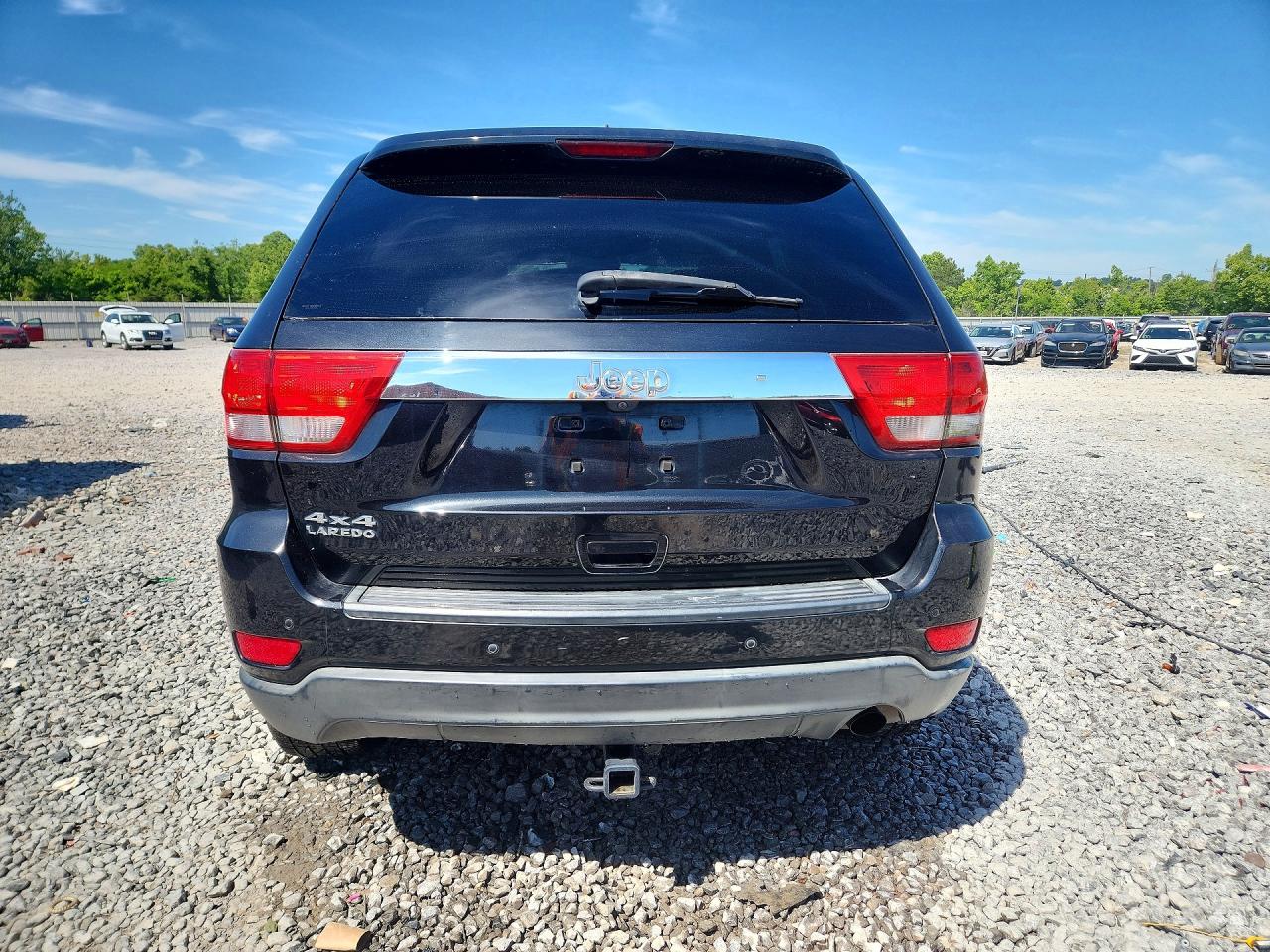 2011 JEEP GRAND CHEROKEE LAREDO photo 6