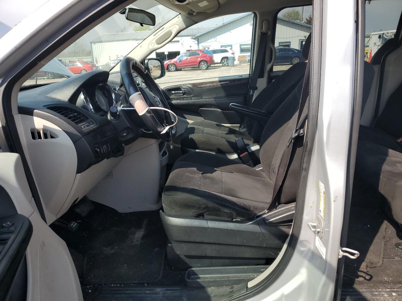 2011 DODGE GRAND CARAVAN MAINSTREET photo 13
