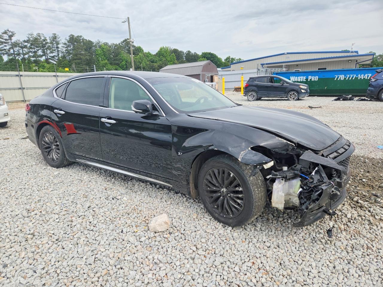 2016 INFINITI Q70L 3.7 photo 4