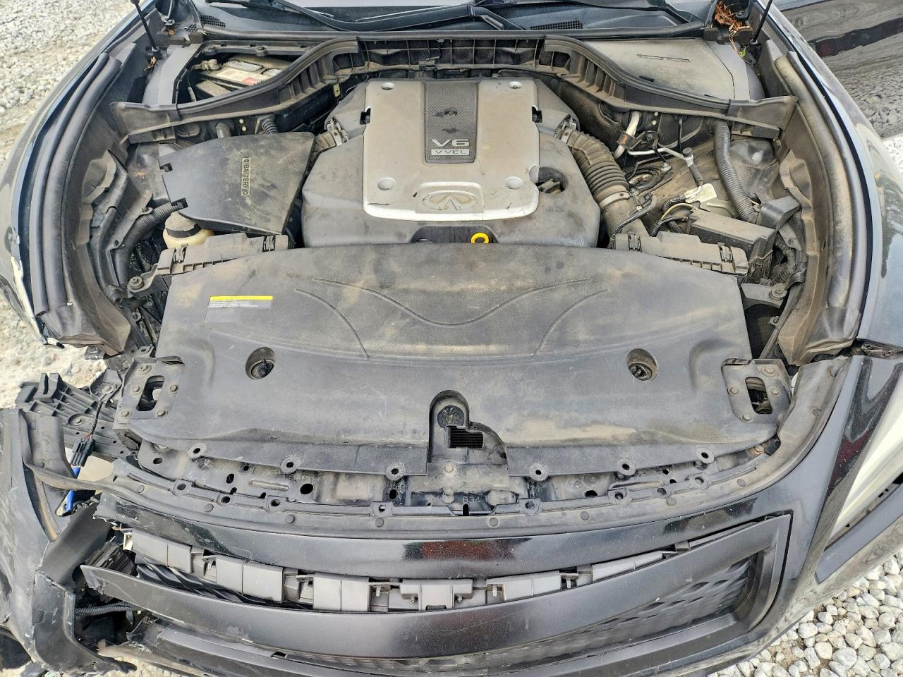 2016 INFINITI Q70L 3.7 photo 11