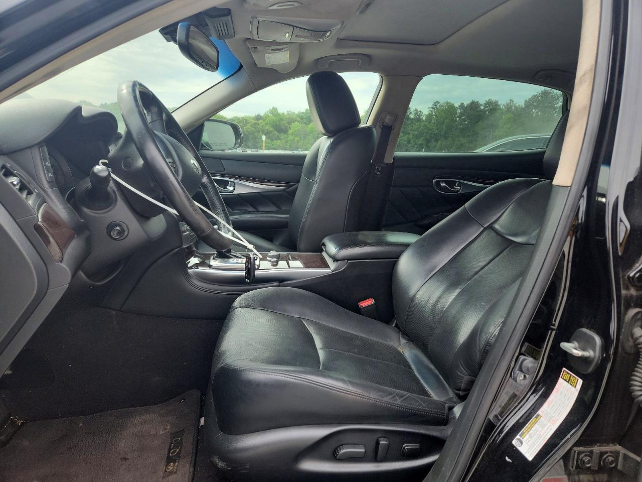 2016 INFINITI Q70L 3.7 photo 7