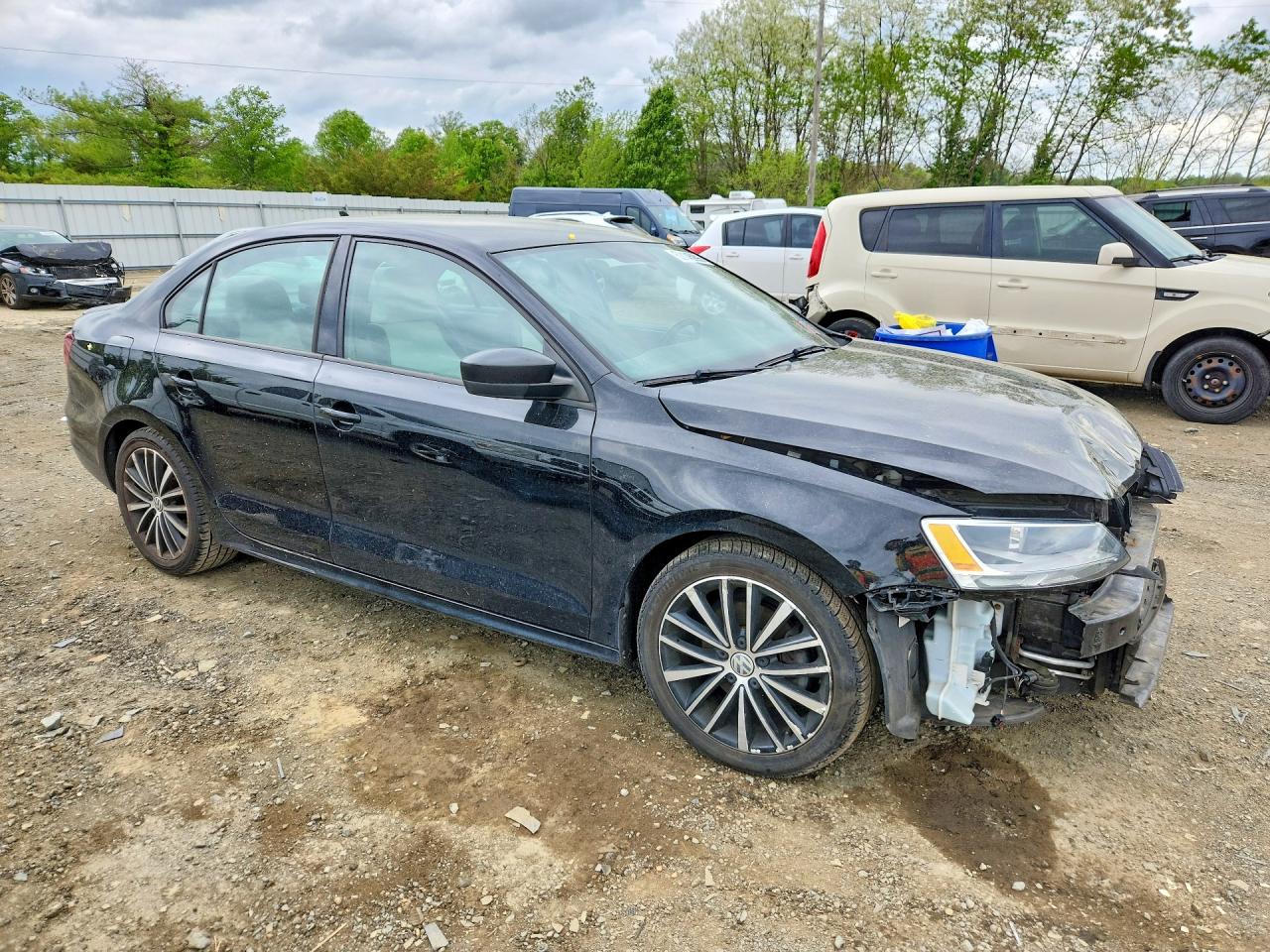 2016 VOLKSWAGEN JETTA SPORT photo 4