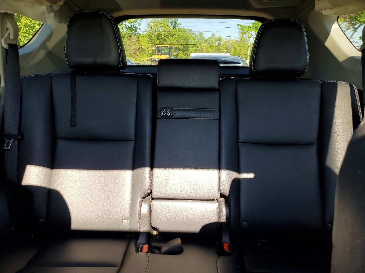 2016 TOYOTA RAV4 HV LIMITED photo 28