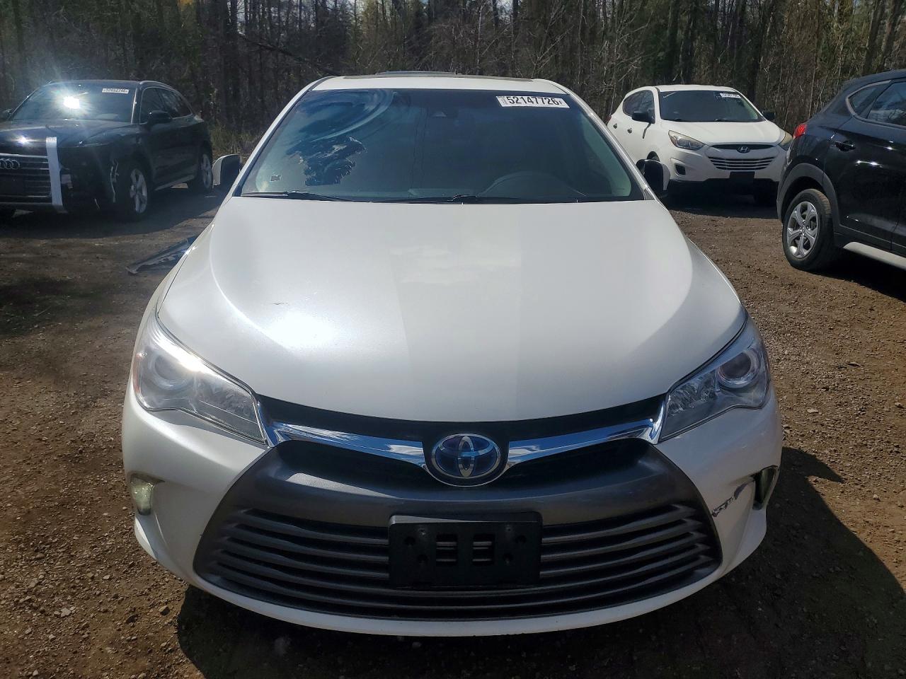 2017 TOYOTA CAMRY HYBRID photo 13