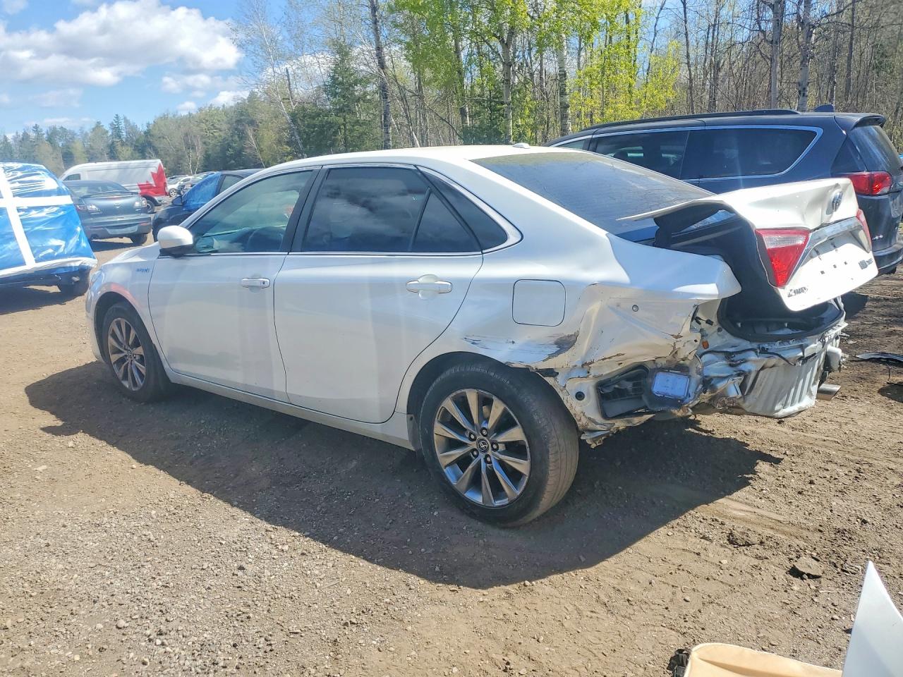 2017 TOYOTA CAMRY HYBRID photo 4