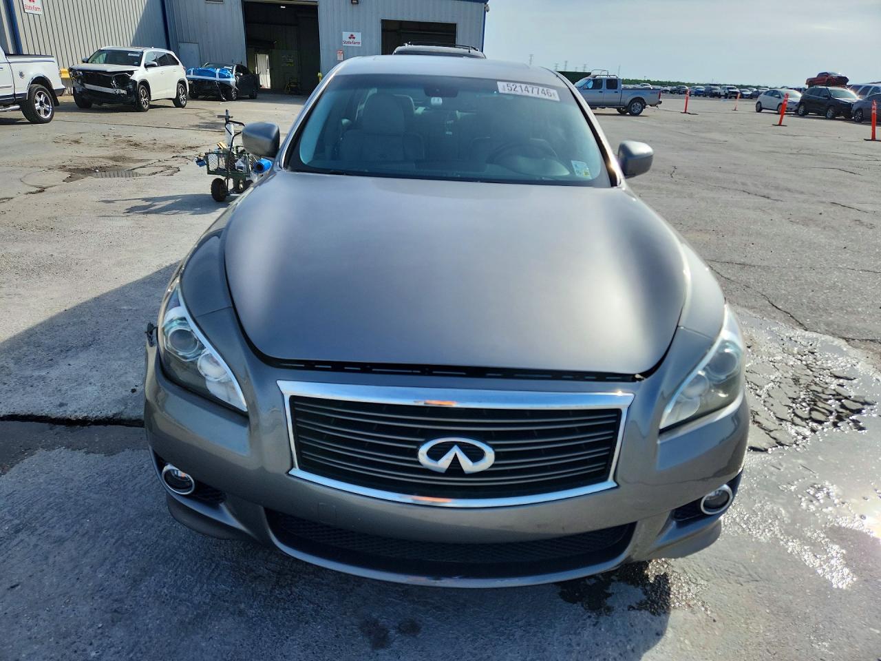 2011 INFINITI M37 BASE photo 9
