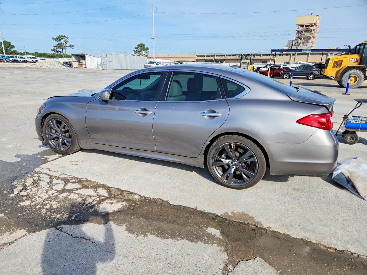 2011 INFINITI M37 BASE photo 3