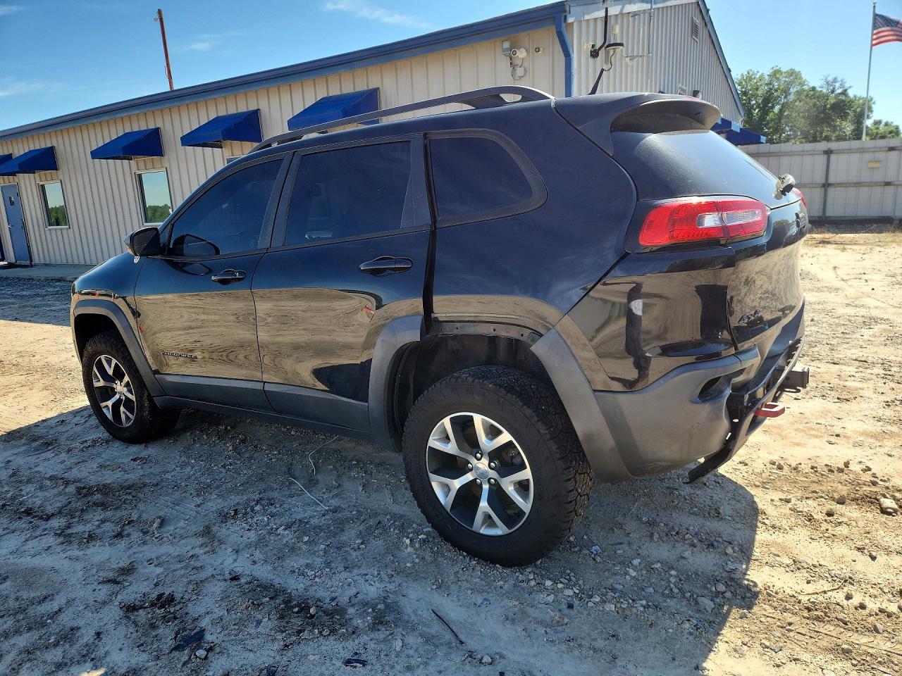 2014 JEEP CHEROKEE TRAILHAWK photo 2