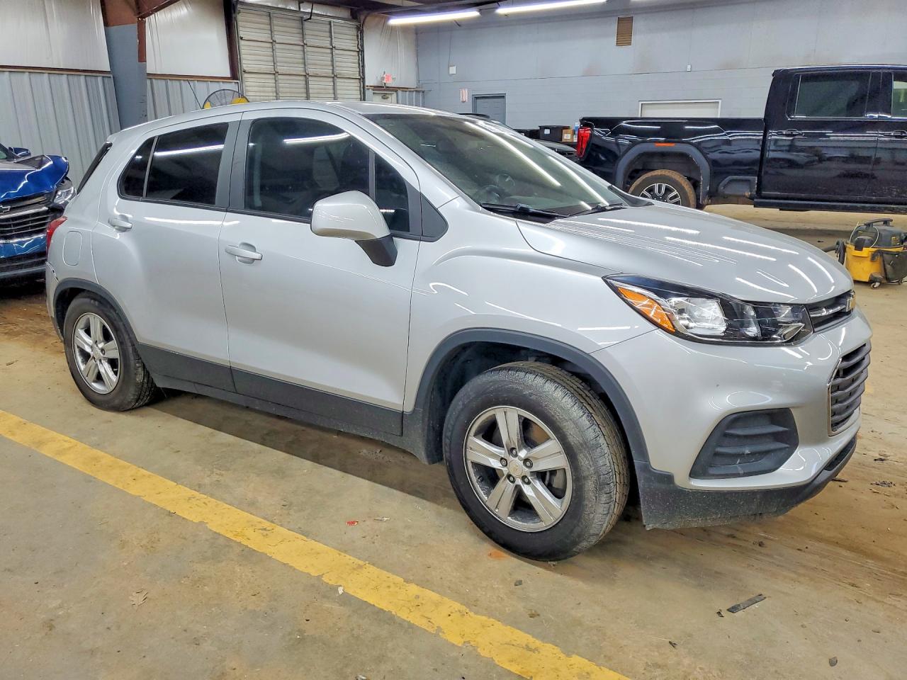 2022 CHEVROLET TRAX LS photo 7