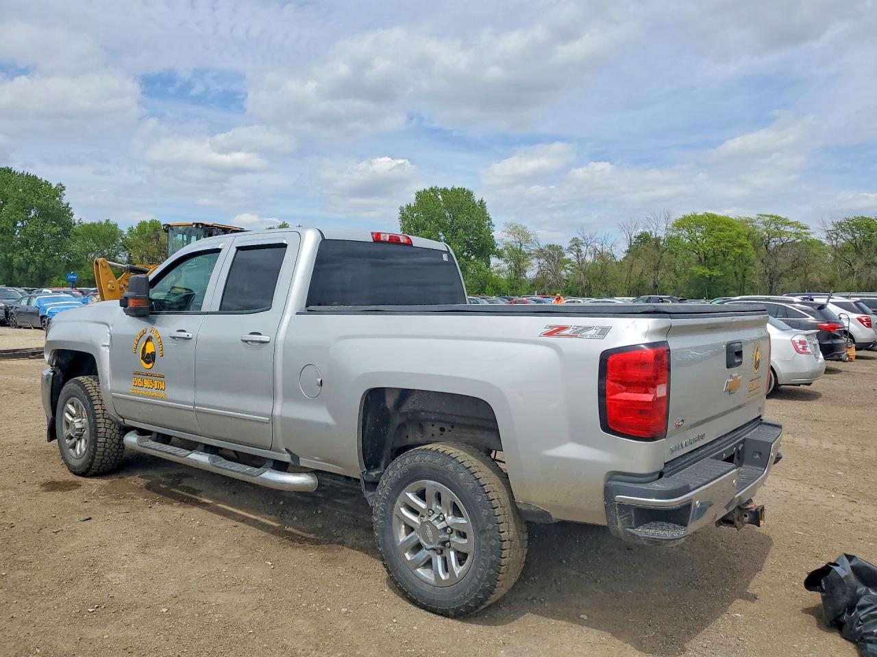 2017 CHEVROLET SILVERADO K2500 HEAVY DUTY LT photo 4