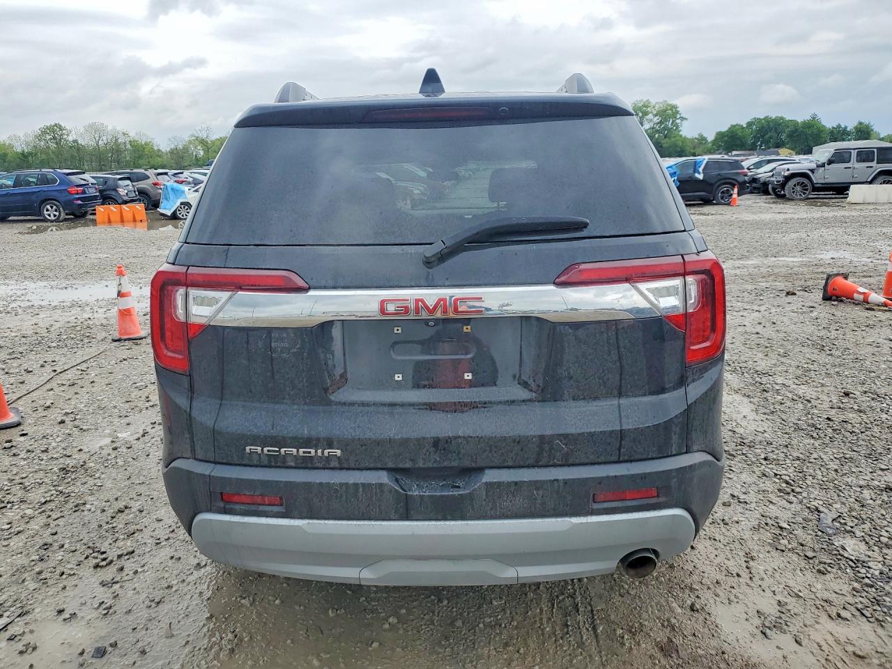 2021 GMC ACADIA SLE photo 11
