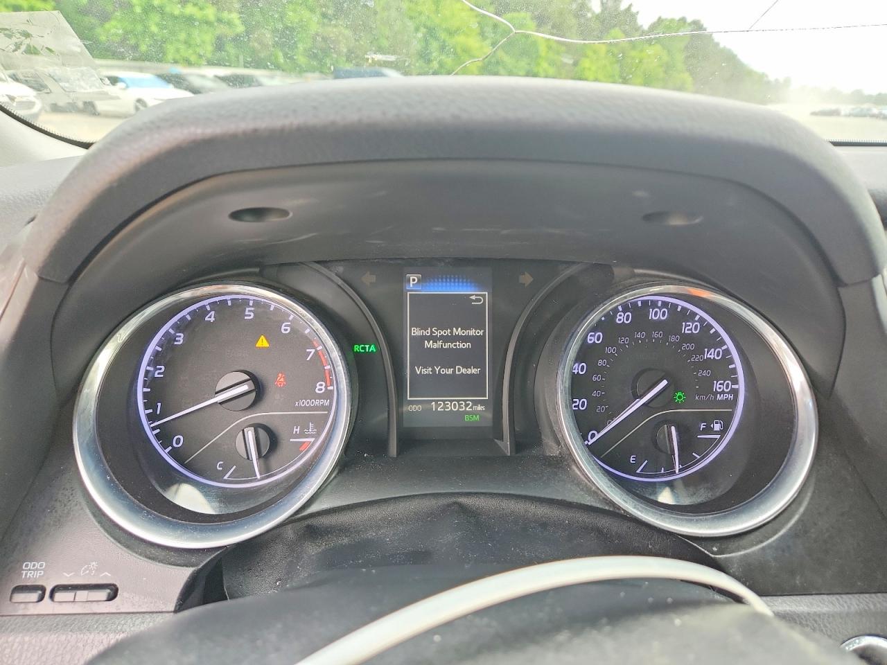 2018 TOYOTA CAMRY LE photo 25