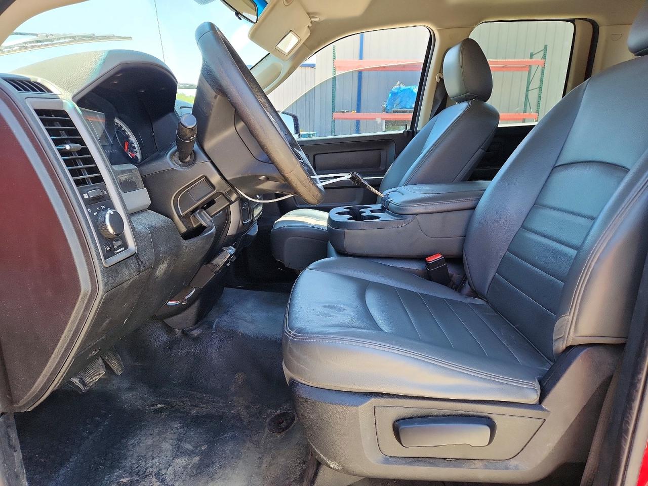 2014 RAM 1500 ST photo 7