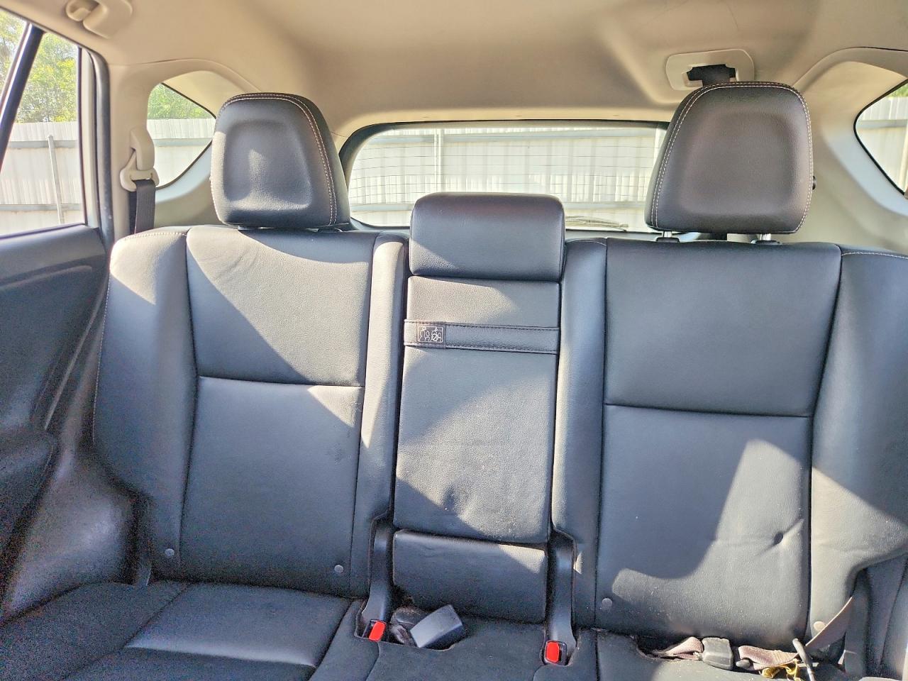 2016 TOYOTA RAV4 HV LIMITED photo 19