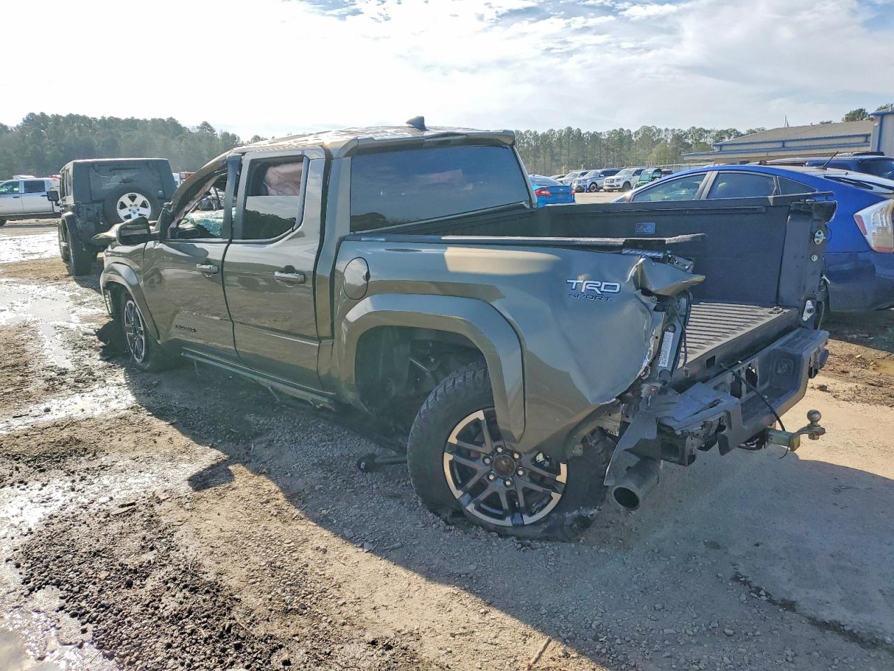 2025 TOYOTA TACOMA TRD SPORT photo 3