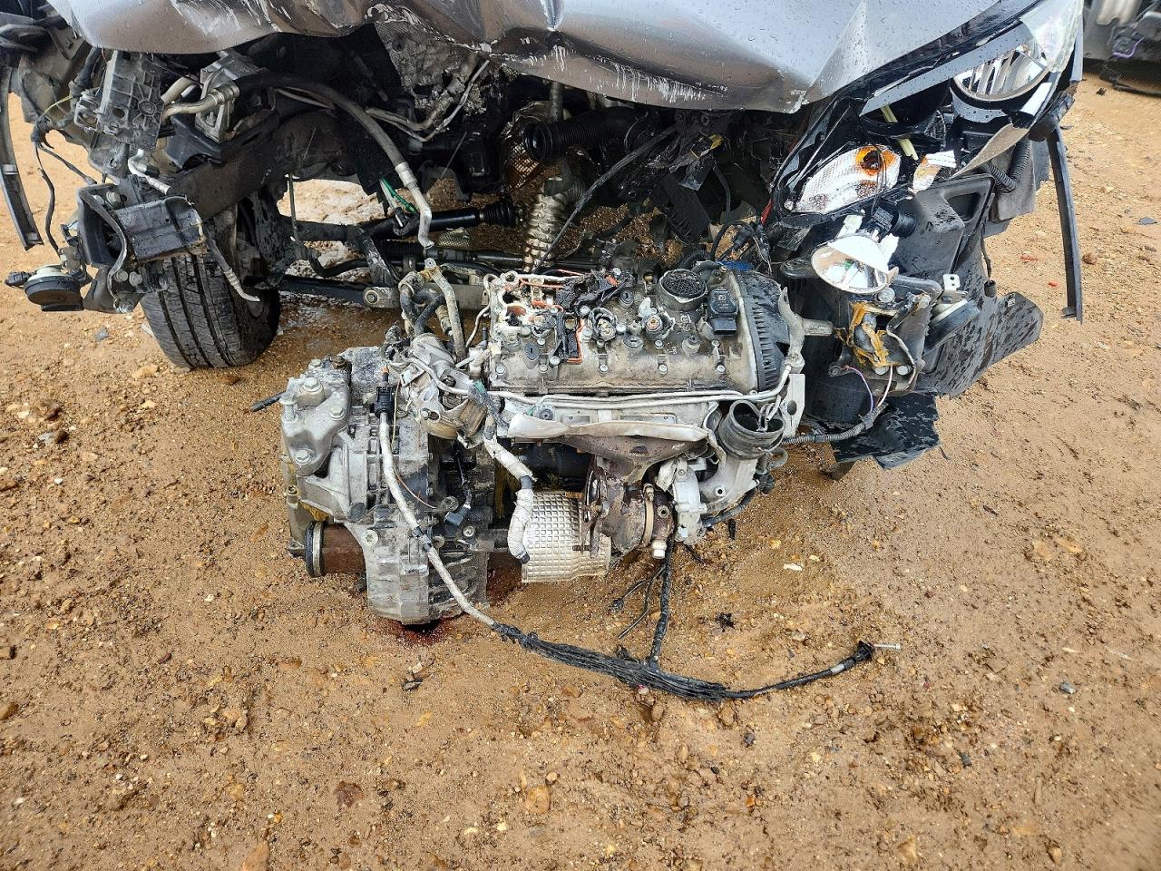 2012 VOLKSWAGEN TIGUAN S photo 37