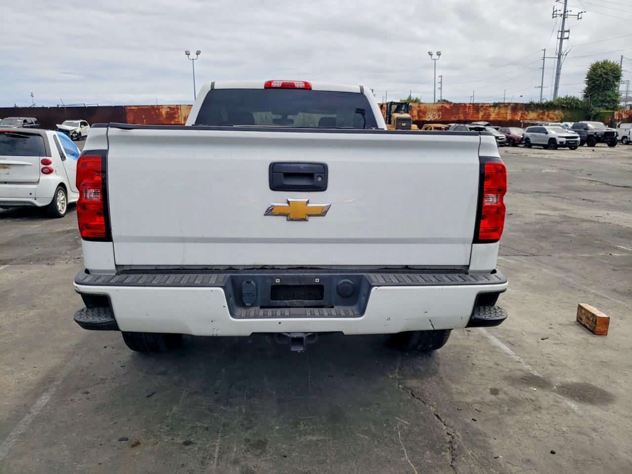 2017 CHEVROLET SILVERADO C1500 CUSTOM photo 11