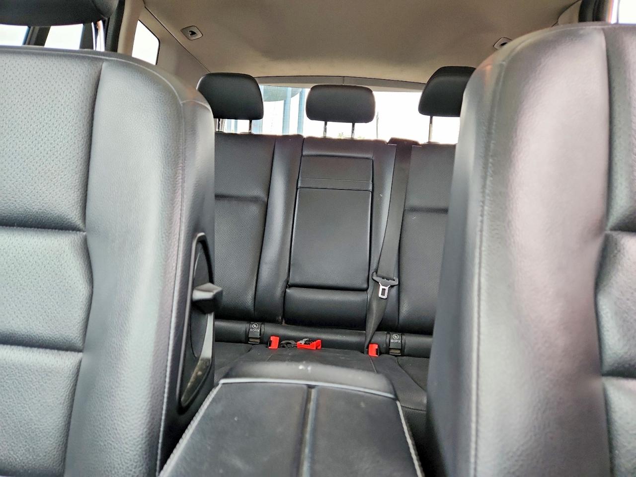 2014 MERCEDES-BENZ GLK photo 28