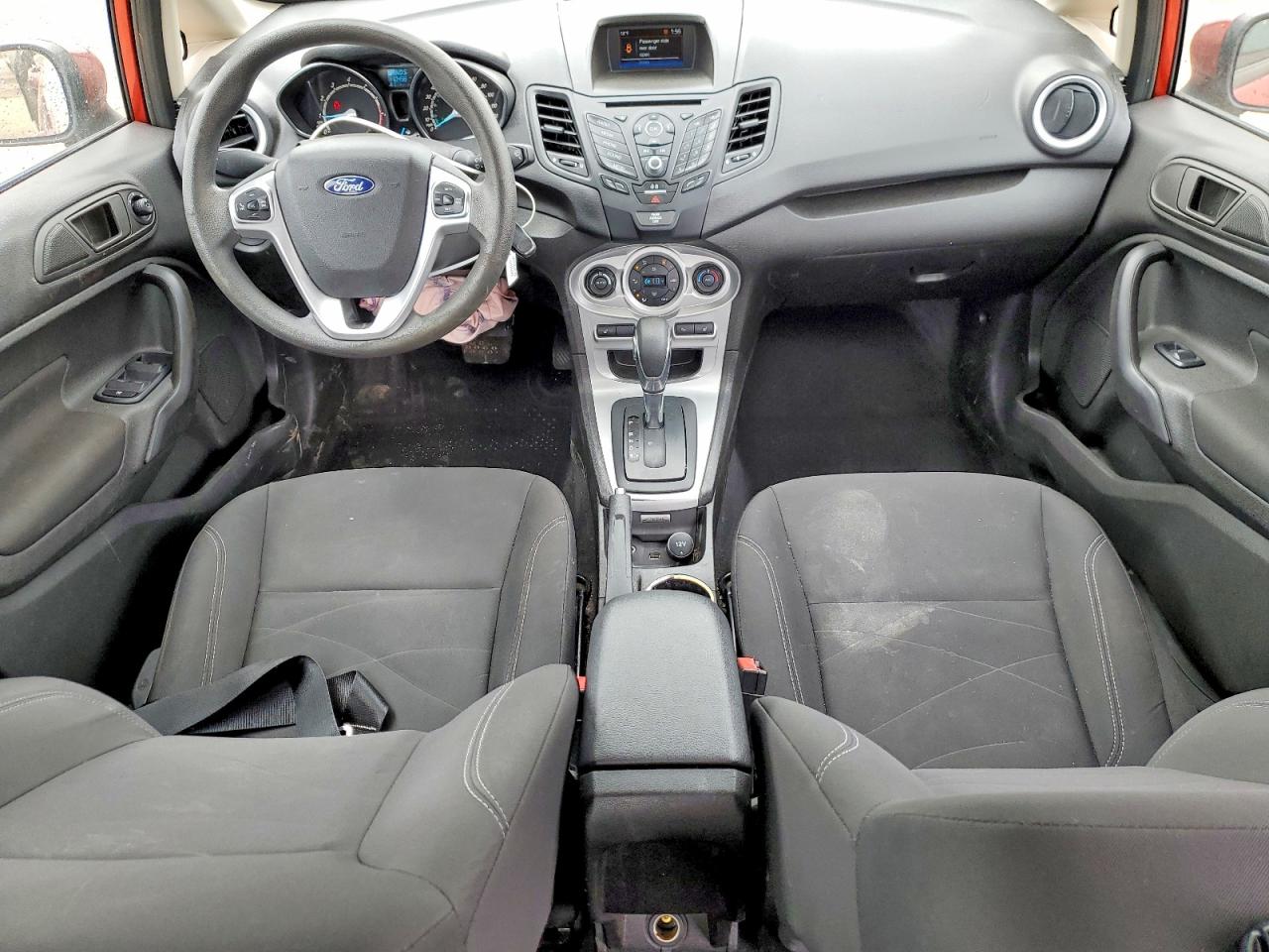 2018 FORD FIESTA SE photo 8