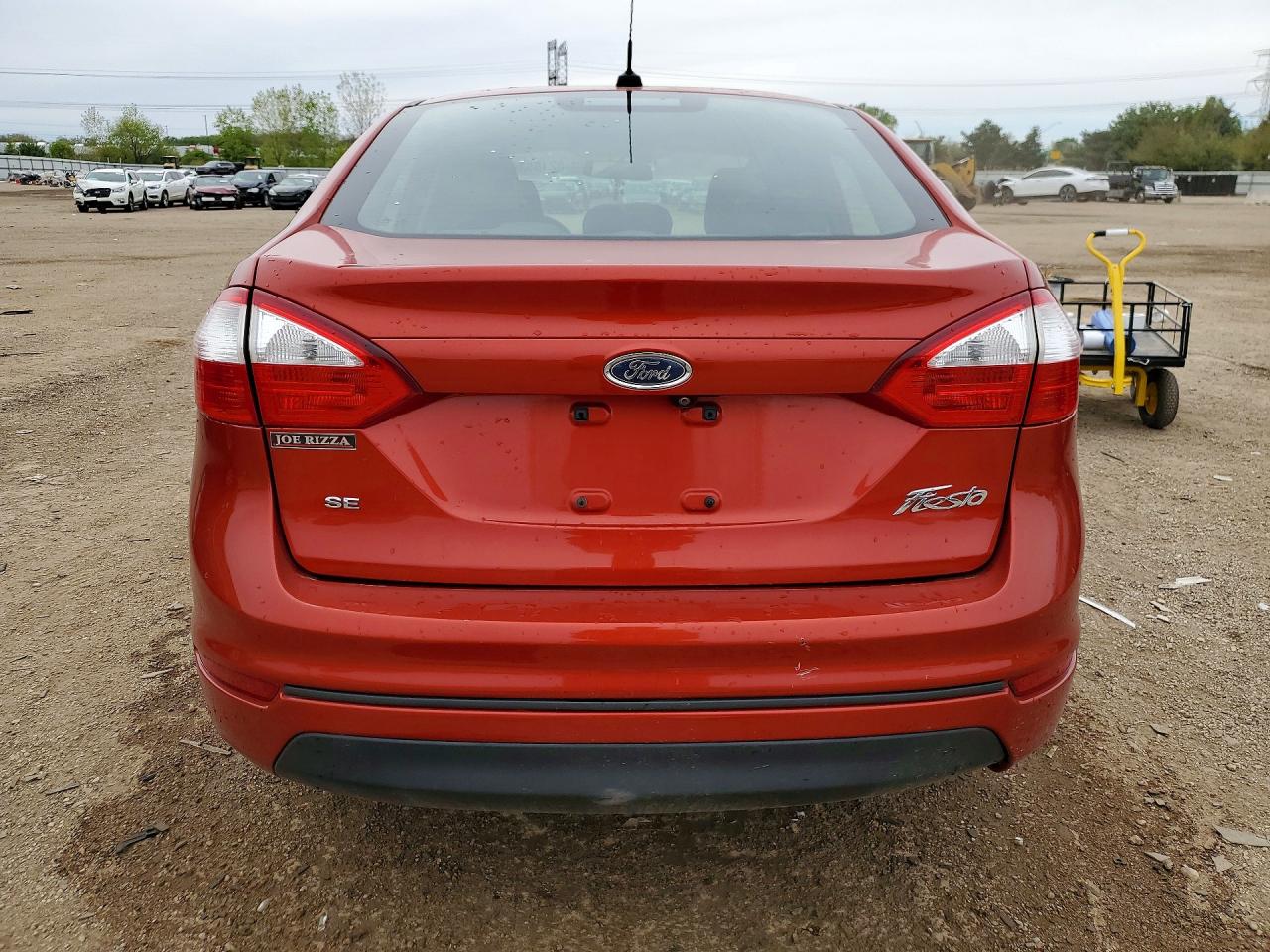 2018 FORD FIESTA SE photo 6