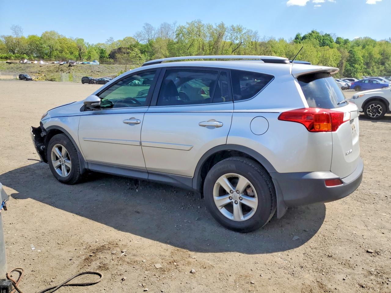 2013 TOYOTA RAV4 XLE photo 3