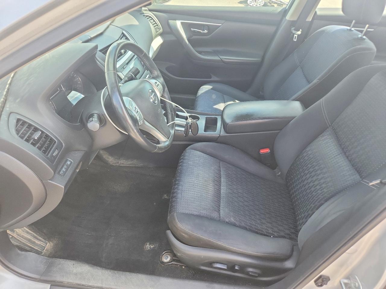 2016 NISSAN ALTIMA 2.5 SV photo 13