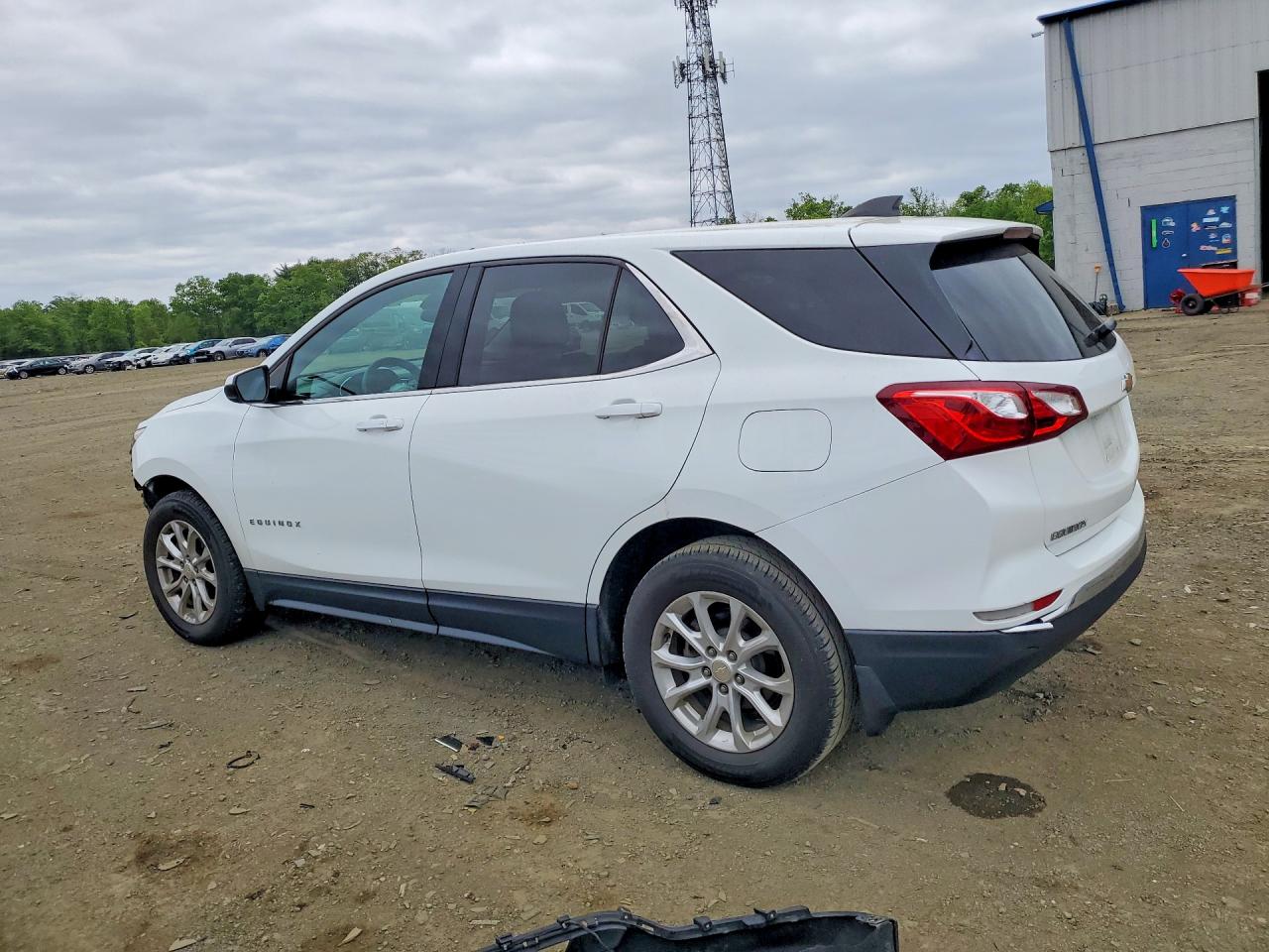 2020 CHEVROLET EQUINOX LT photo 2