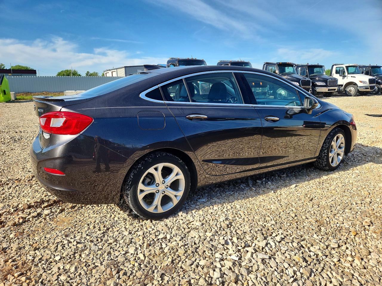 2017 CHEVROLET CRUZE PREMIER photo 5