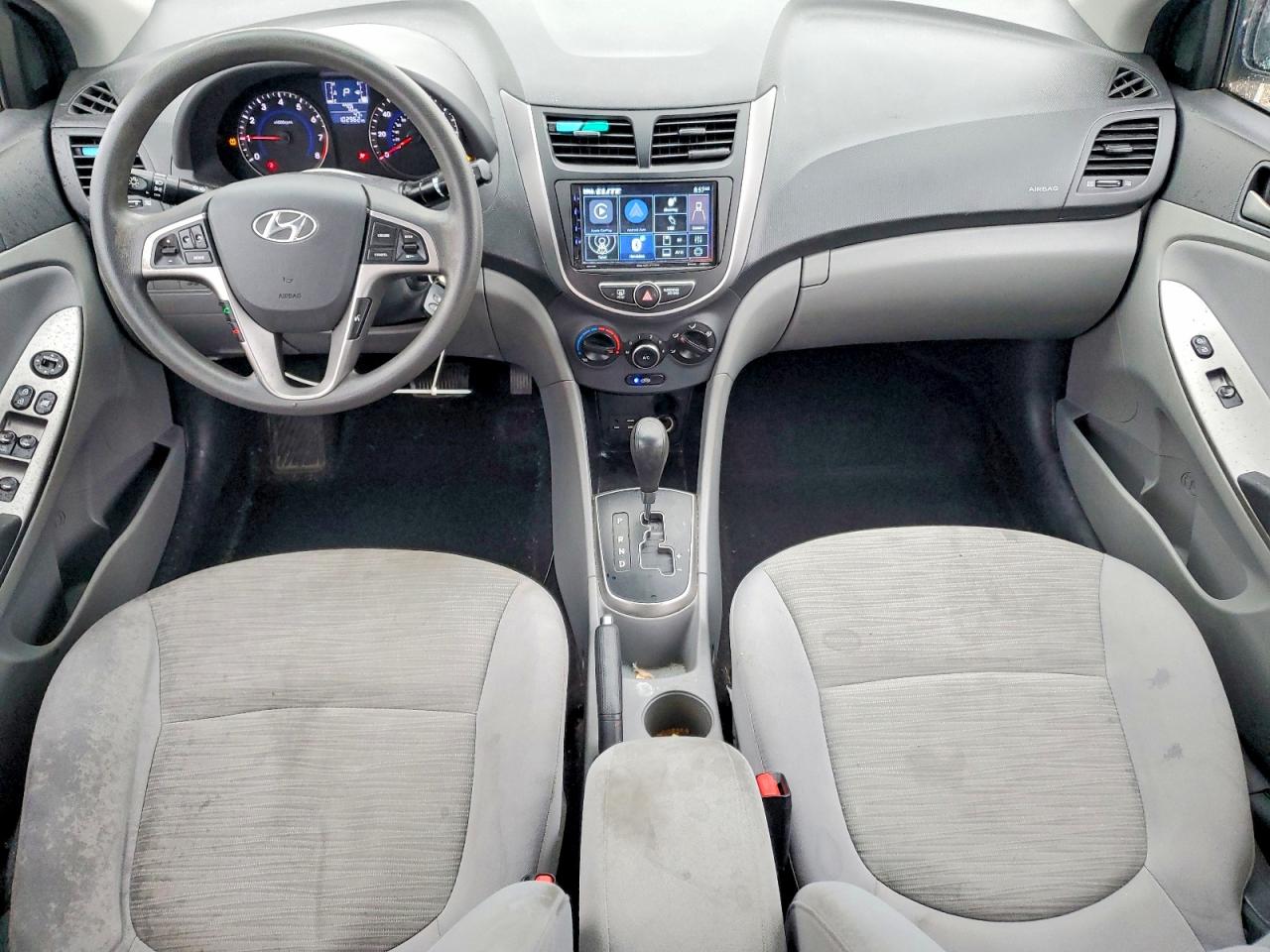 2017 HYUNDAI ACCENT SE photo 15