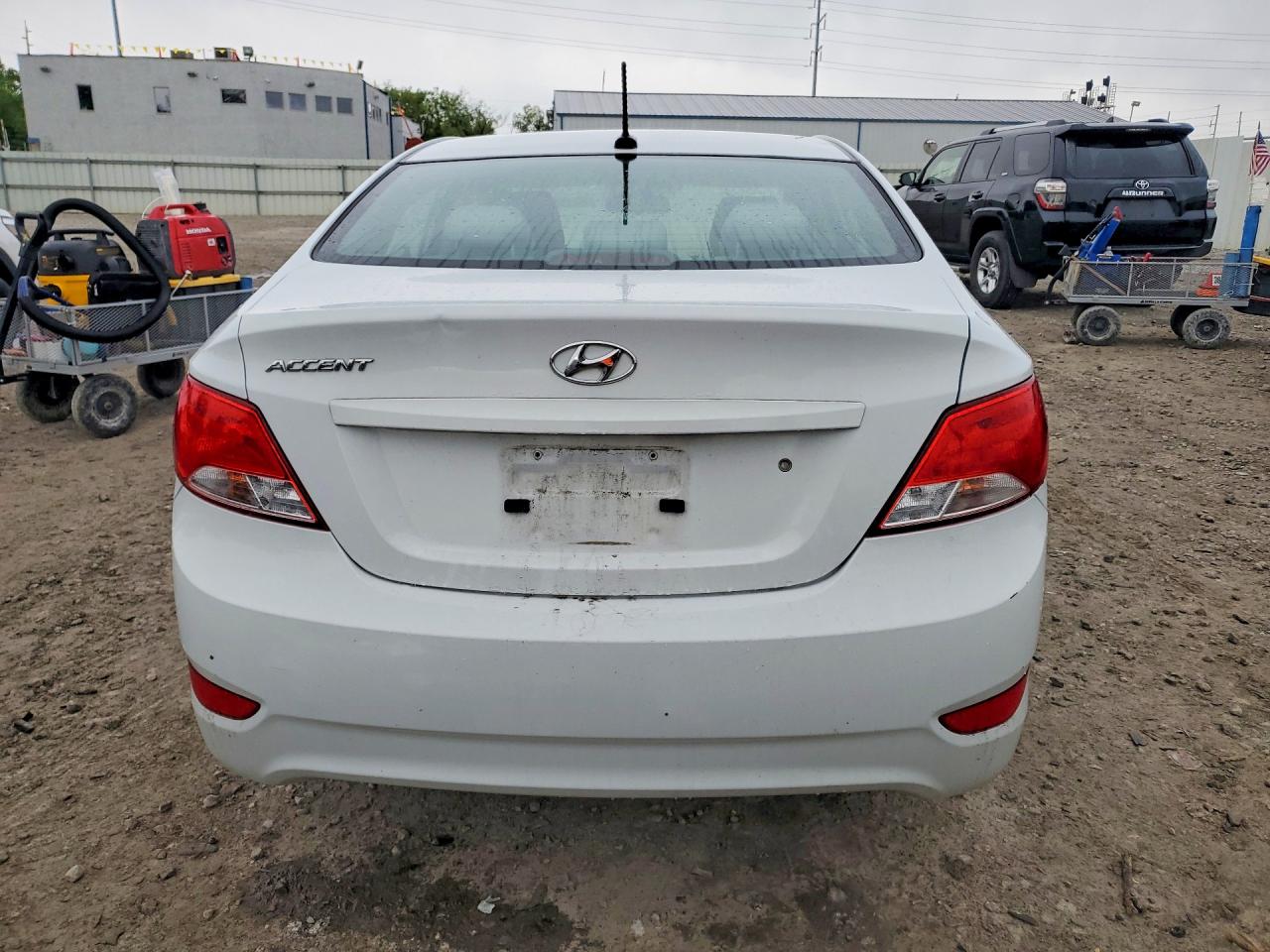 2017 HYUNDAI ACCENT SE photo 11