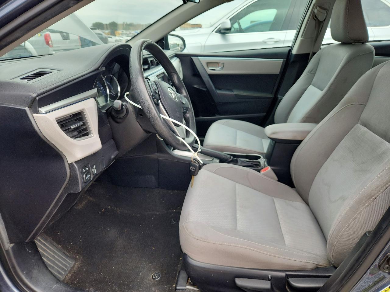 2016 TOYOTA COROLLA LE photo 13