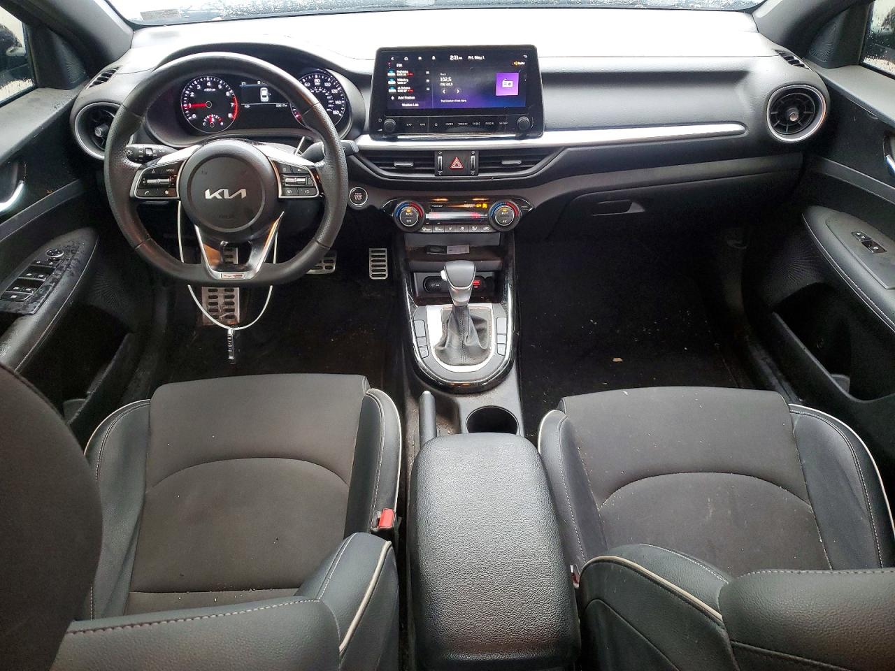 2023 KIA FORTE GT LINE photo 8